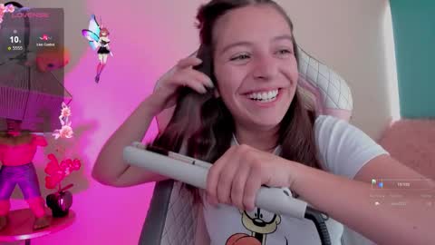 MILLY online show from December 2025 06:38:01 PM