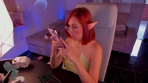 Snapshot of milly_yako chatting on June 2026 10:41:01 PM Monkey D Maddie online show from June 2026 10:41:01 PM