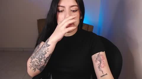 Snapshot of millyx_ chatting on June 2026 09:28:02 PM Emily online show from June 2026 09:28:02 PM