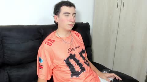Snapshot of milogm_ chatting on June 2026 02:36:02 AM milogm_ online show from June 2026 02:36:02 AM