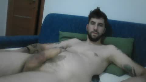 Snapshot of milten1987 chatting on June 2026 12:25:01 AM milten1987 online show from June 2026 12:25:01 AM