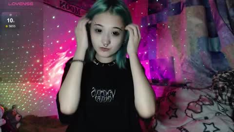 Snapshot of milten_trish chatting on September 2025 05:18:01 PM milten_trish online show from September 2025 05:18:01 PM