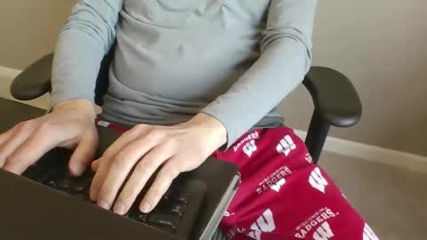 milwaukeebadger24 online show from February 2026 04:13:01 PM