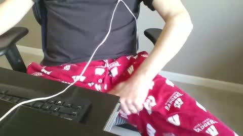 Snapshot of milwaukeebadger24 chatting on May 2026 04:37:01 PM milwaukeebadger24 online show from May 2026 04:37:01 PM