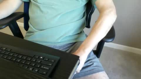 Snapshot of milwaukeebadger24 chatting on June 2026 01:37:02 PM milwaukeebadger24 online show from June 2026 01:37:02 PM