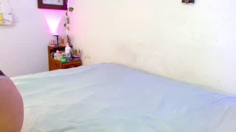 Snapshot of mily_baker chatting on June 2026 07:02:02 PM mily_baker online show from June 2026 07:02:02 PM