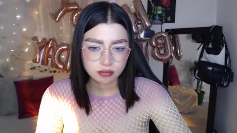 Mily online show from September 2025 08:31:01 PM