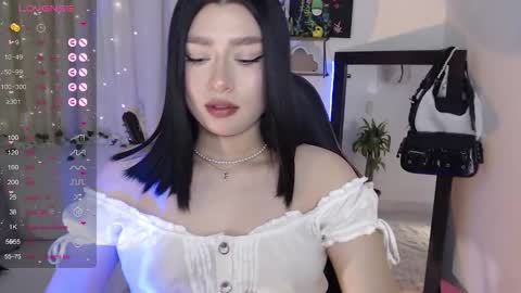 Mily online show from October 2025 09:04:01 PM