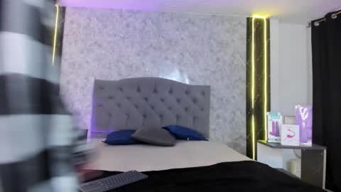 Mily online show from March 2026 02:49:02 AM