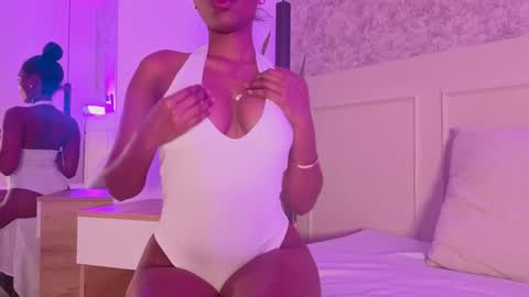 Snapshot of mimi_morgan chatting on June 2026 03:42:01 AM mimi_morgan online show from June 2026 03:42:01 AM