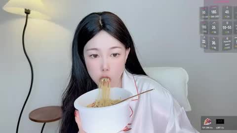 mimmouo online show from February 2026 12:23:02 PM