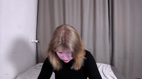 hi Im Mina  online show from January 2025 12:07:01 PM