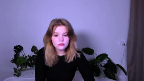 hi Im Mina  online show from January 2025 09:29:01 AM