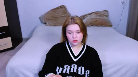 hi Im Mina  online show from October 2025 11:08:02 AM