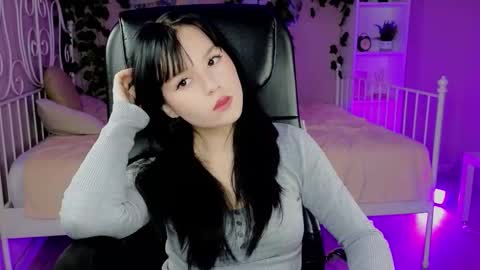 Snapshot of mina_yoon chatting on October 2025 10:16:02 AM Mina online show from October 2025 10:16:02 AM