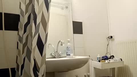 Snapshot of minaquerida chatting on February 2025 05:37:01 PM Ll online show from February 2025 05:37:01 PM