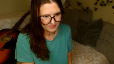 Mindy online show from April 2026 04:41:01 AM