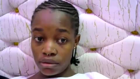 Snapshot of mini_charm chatting on June 2026 07:07:01 AM VERONICA MUTAMBI online show from June 2026 07:07:01 AM