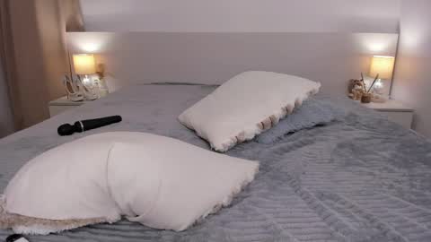 mini_rony online show from April 2026 04:12:01 PM