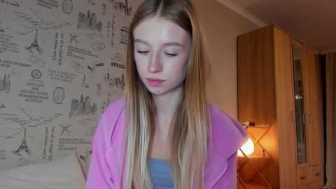 Amelia online show from October 2025 10:32:02 PM