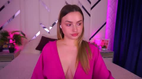 minifox_ online show from October 2025 08:05:02 AM