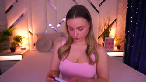 minifox_ online show from February 2026 08:23:02 AM