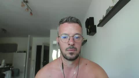 Snapshot of minka28 chatting on June 2026 09:01:02 AM minka28 online show from June 2026 09:01:02 AM
