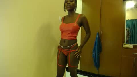 Snapshot of minnie_lila chatting on September 2025 04:40:02 PM Lila online show from September 2025 04:40:02 PM