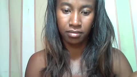 minouch211907 online show from March 2025 12:12:01 PM