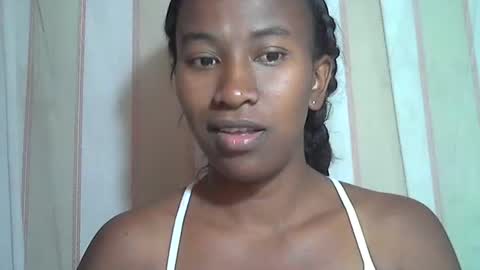 minouch211907 online show from October 2025 07:42:01 AM