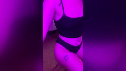 Minxxxi online show from March 2026 04:40:01 AM