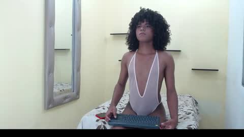 Snapshot of minychip_femboy chatting on June 2026 07:24:02 PM miny online show from June 2026 07:24:02 PM