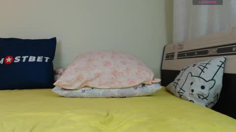 Snapshot of mira_one_ chatting on December 2024 02:11:02 PM mira_one_ online show from December 2024 02:11:02 PM