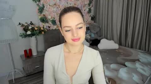 Emma online show from October 2025 07:15:01 PM