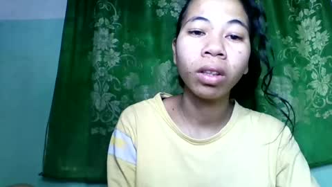 Snapshot of mirah881 chatting on June 2026 05:05:01 AM mirah881 online show from June 2026 05:05:01 AM