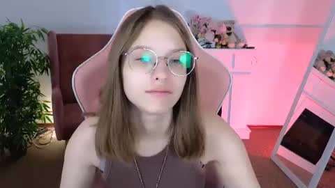 Snapshot of miranda__low chatting on July 2026 05:55:02 AM Miranda online show from July 2026 05:55:02 AM