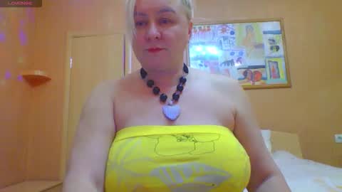 Snapshot of miranda_robinson chatting on November 2025 01:06:02 PM Miranda online show from November 2025 01:06:02 PM