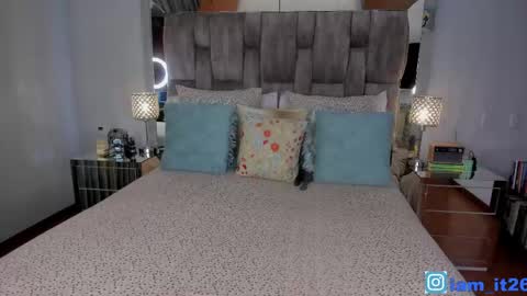 Snapshot of mirandacollins_ chatting on April 2026 12:16:02 AM Miranda online show from April 2026 12:16:02 AM