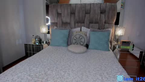 Snapshot of mirandacollins_ chatting on May 2026 01:23:01 AM Miranda online show from May 2026 01:23:01 AM