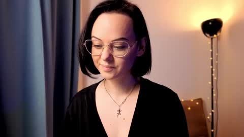 MiraSkyy online show from November 2025 05:46:02 PM