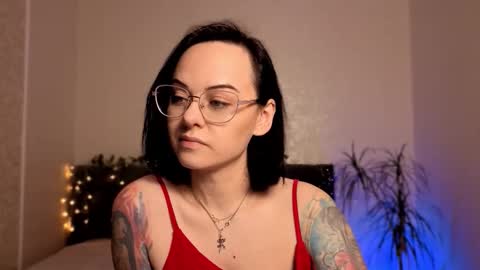 MiraSkyy online show from December 2025 07:21:02 PM