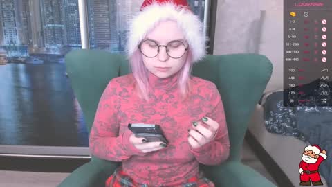 Kira online show from December 2024 12:07:02 AM