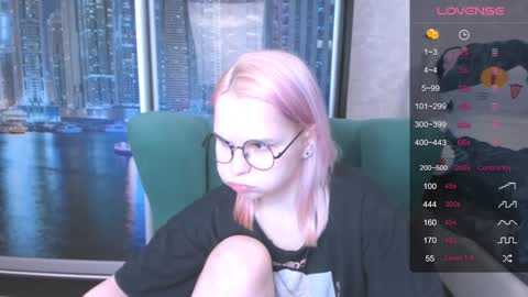 Kira online show from January 2025 06:02:02 PM