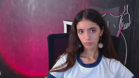 Snapshot of miri_miss chatting on December 2024 01:32:01 PM Miri online show from December 2024 01:32:01 PM