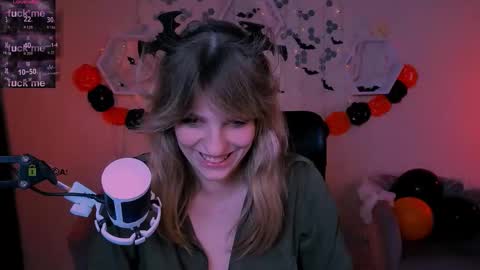 Snapshot of miriam_crazy chatting on October 2025 08:43:02 PM miriam_crazy online show from October 2025 08:43:02 PM