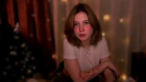 Snapshot of mirrameow chatting on December 2025 01:36:01 AM Mira online show from December 2025 01:36:01 AM