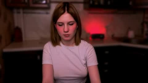 Snapshot of mirrameow chatting on December 2025 06:36:01 PM Mira online show from December 2025 06:36:01 PM