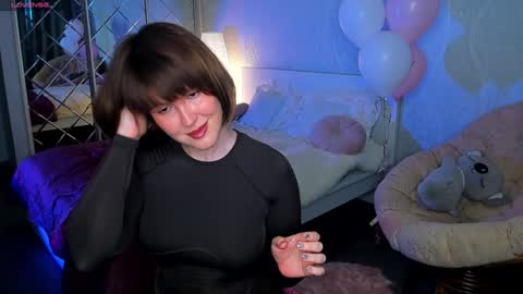 Snapshot of mirrorofsoul chatting on January 2025 05:30:01 AM Shelley online show from January 2025 05:30:01 AM