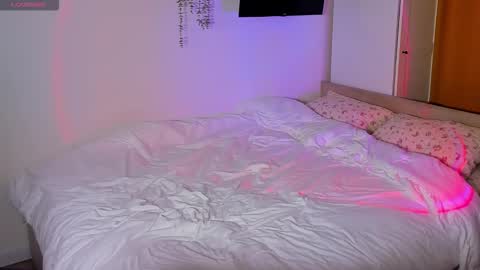 Snapshot of mirrorofsoul chatting on September 2025 05:53:02 AM Shelley online show from September 2025 05:53:02 AM