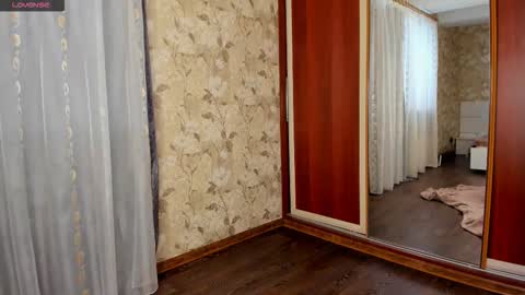 Snapshot of mishapallmer chatting on November 2025 09:20:01 AM mishapallmer online show from November 2025 09:20:01 AM